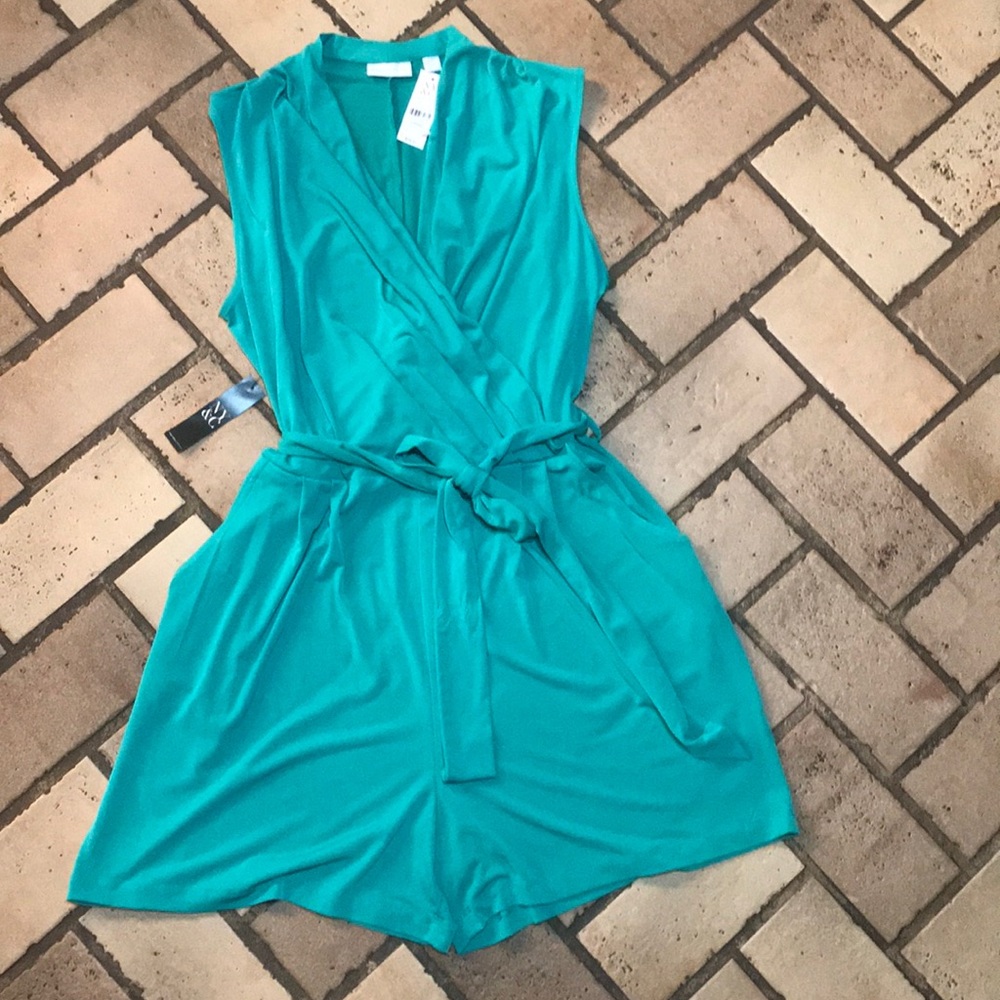 Sleeveless jumper